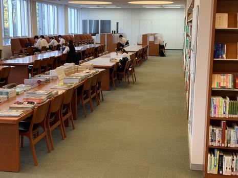 放課後の図書館