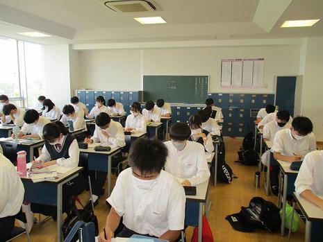高校2学期中間考査前日
